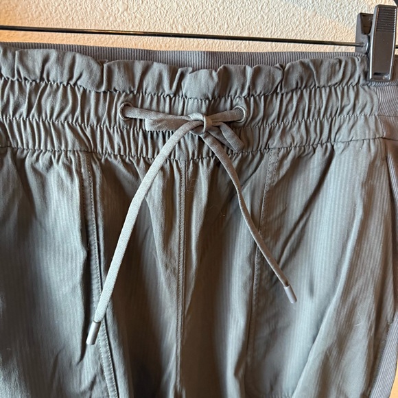 Lululemon Beyond the Studio Jogger Pant Grey Sage Lightweight Women Size 10 - Picture 10 of 16